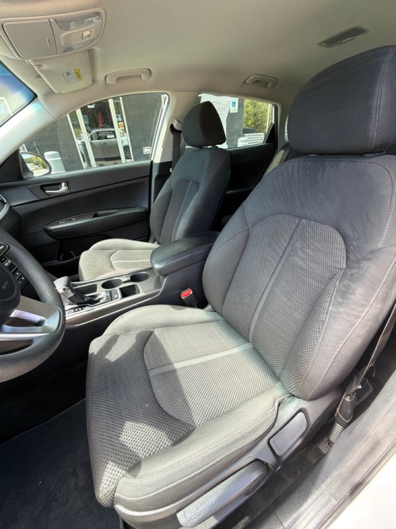 2019 Kia Optima Image 9