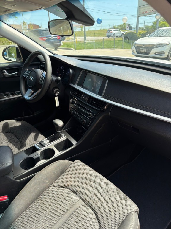 2019 Kia Optima Image 16