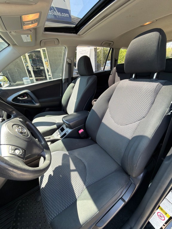 2011 Toyota Rav4 Image 9