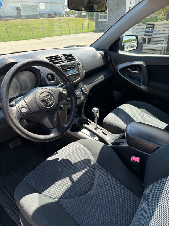 2011 Toyota Rav4 Image 10