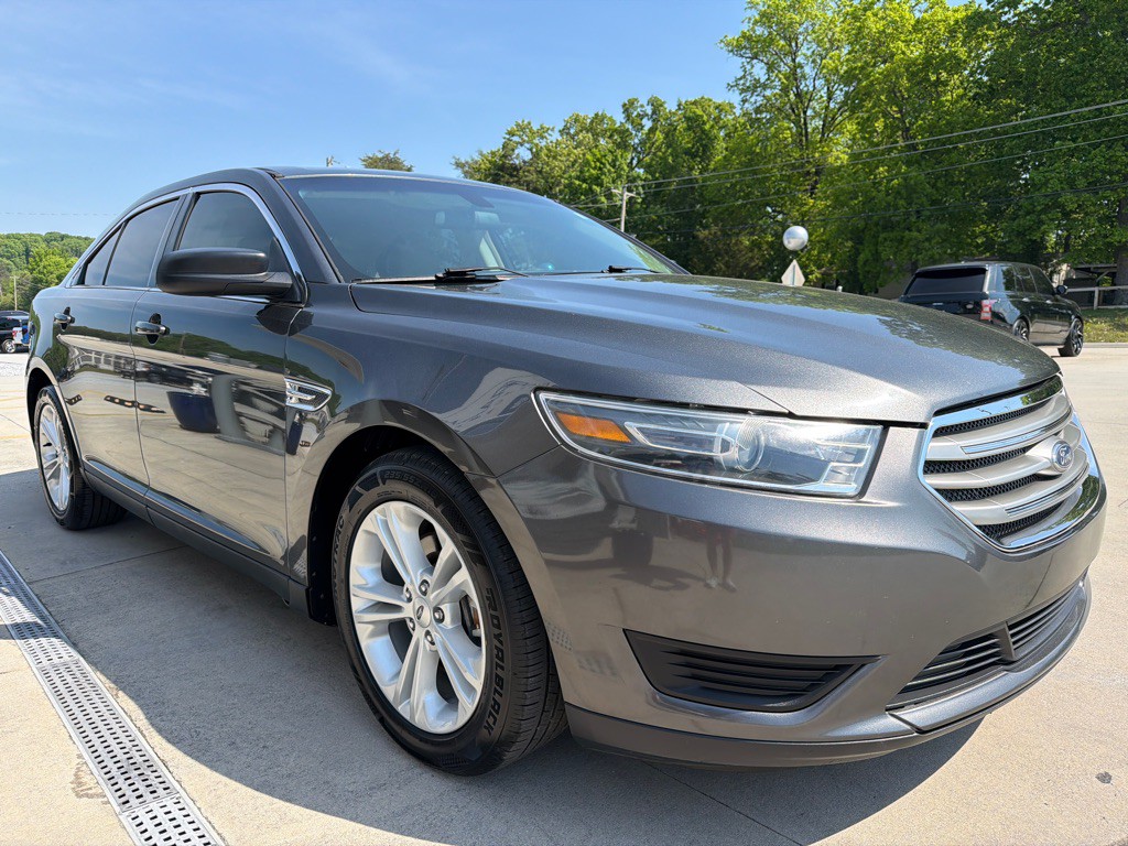 2016 Ford Taurus Image 7