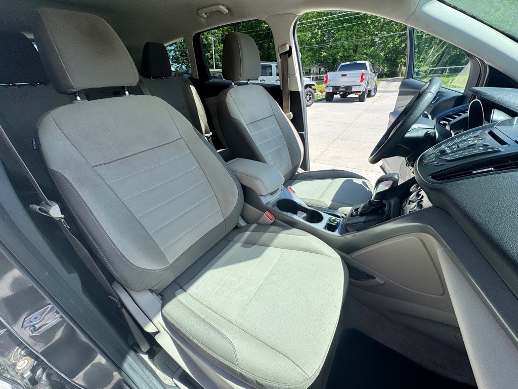 2015 Ford Escape Image 16