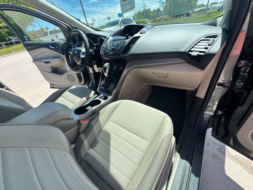 2015 Ford Escape Image 17
