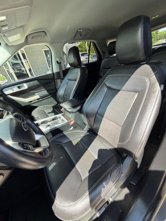 2021 Ford Explorer Image 9