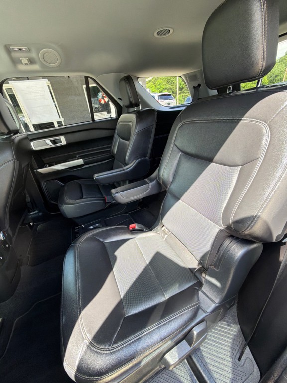 2021 Ford Explorer Image 13