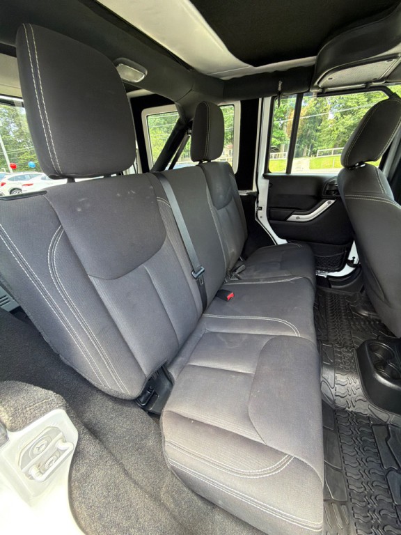 2015 Jeep Wrangler Unlimited Image 15
