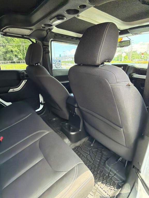 2015 Jeep Wrangler Unlimited Image 16