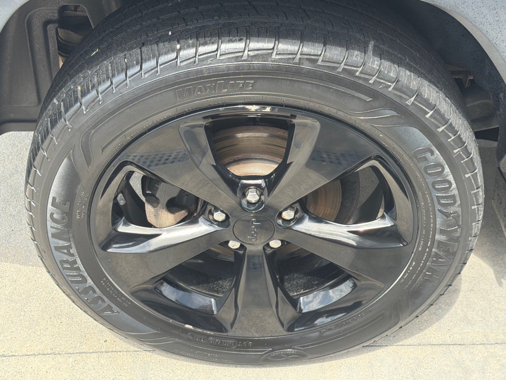2018 Jeep Cherokee Image 19