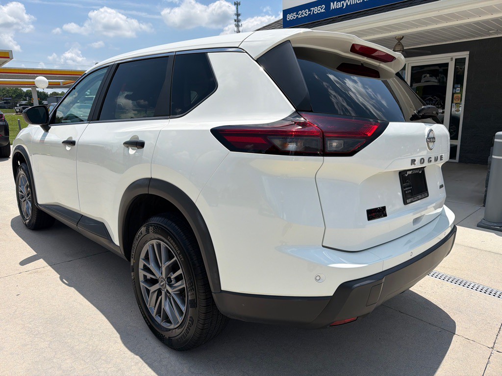 2024 Nissan Rogue Image 3