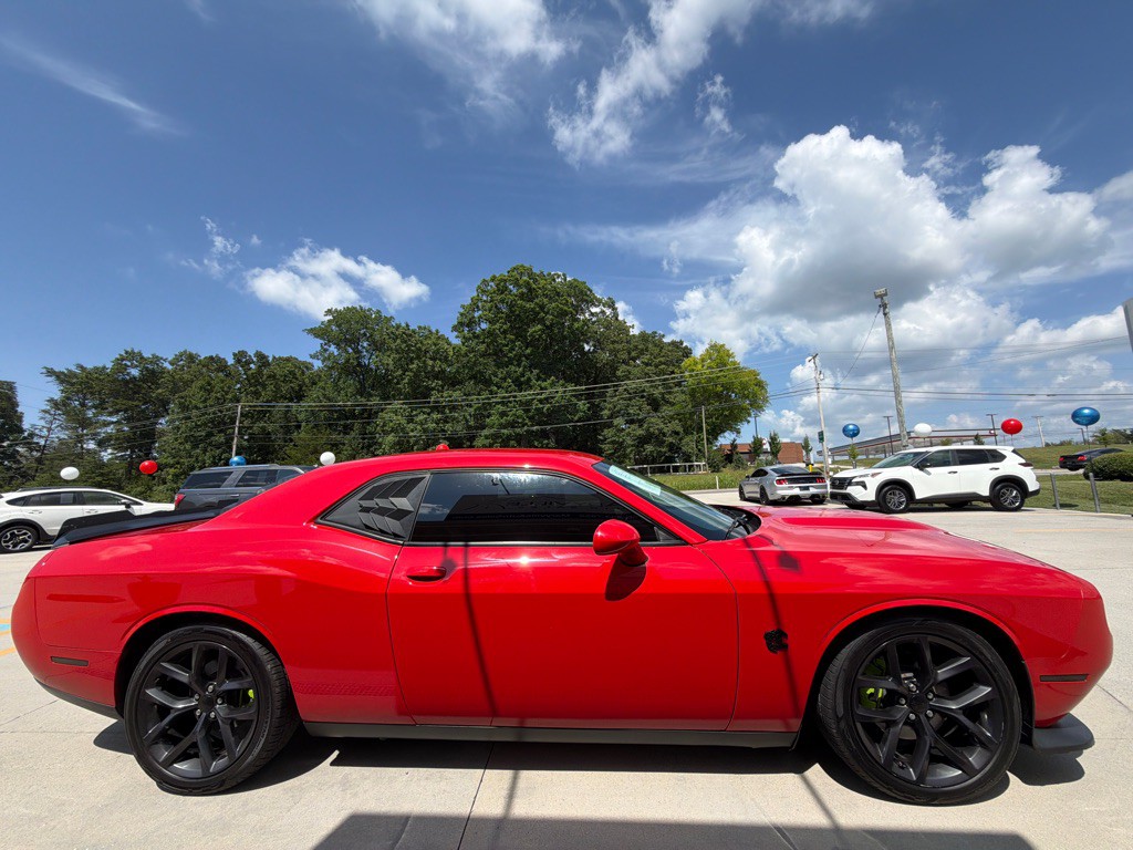 2019 Dodge Challenger Image 6