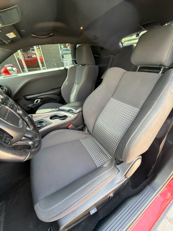 2019 Dodge Challenger Image 9