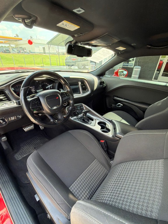 2019 Dodge Challenger Image 10