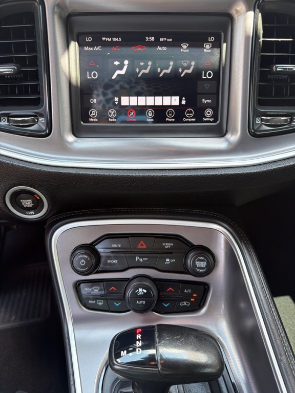 2019 Dodge Challenger Image 11