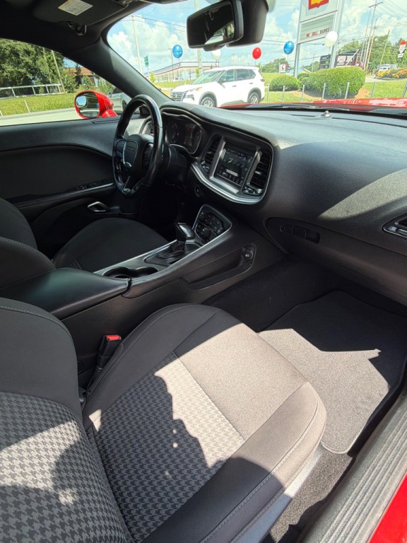 2019 Dodge Challenger Image 17