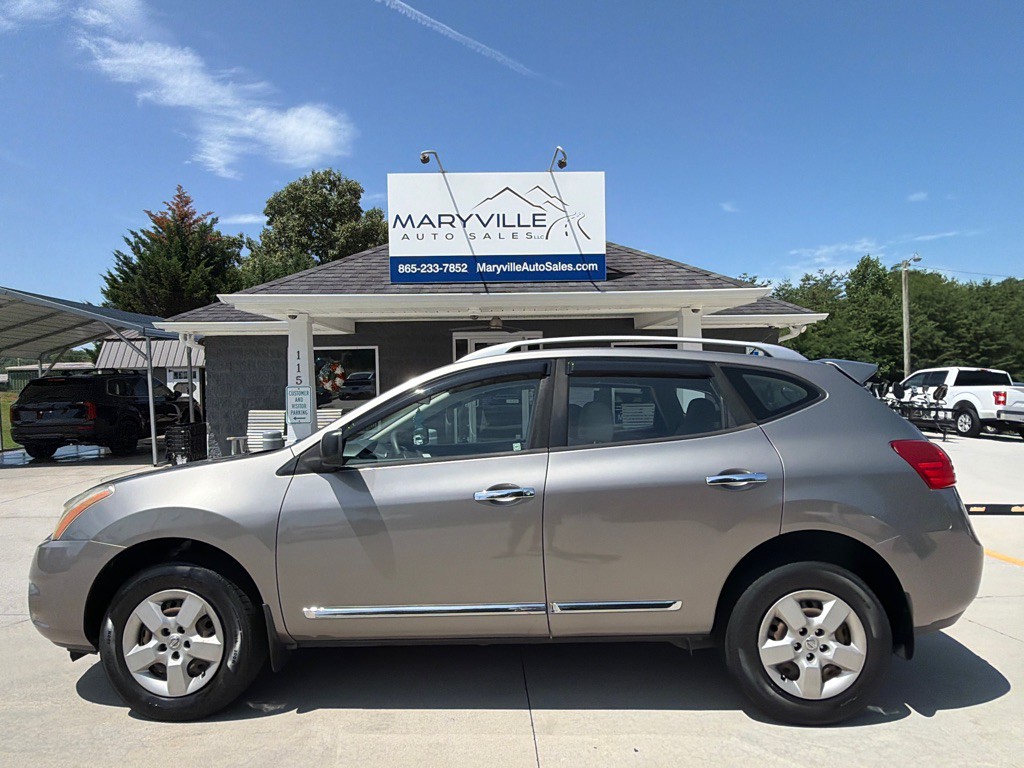 2015 Nissan Rogue Image 2