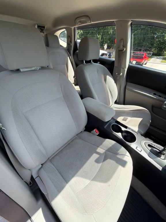 2015 Nissan Rogue Image 17