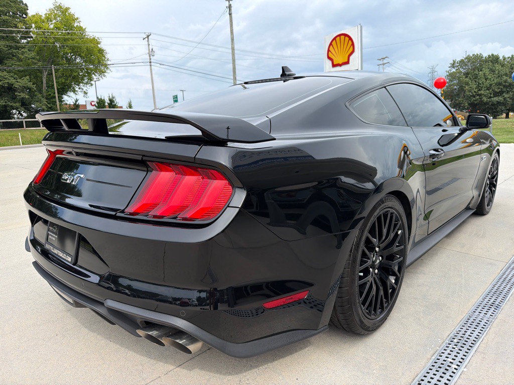2020 Ford Mustang Image 5