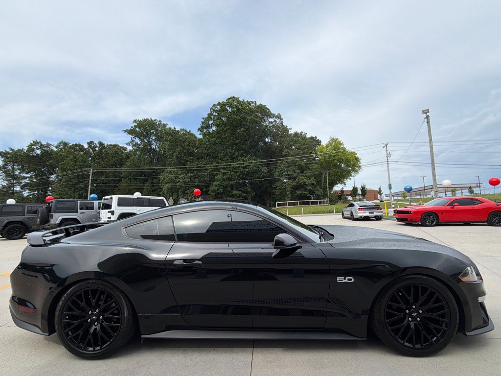 2020 Ford Mustang Image 6