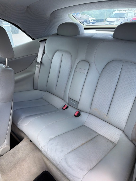 2002 Mercedes-Benz CLK-Class Image 13