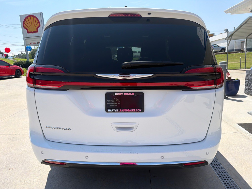 2025 Chrysler Pacifica Image 4