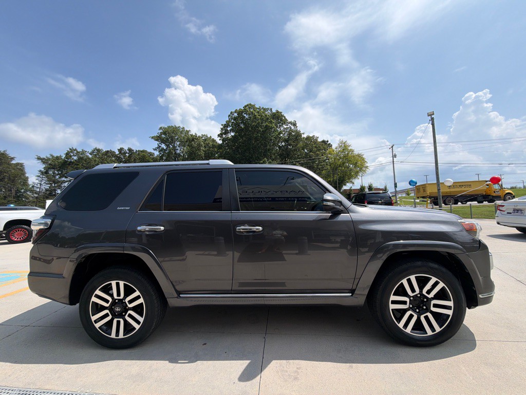 2018 Toyota 4Runner Image 6