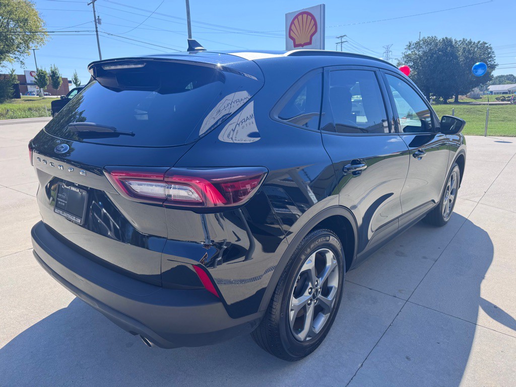 2025 Ford Escape Image 5