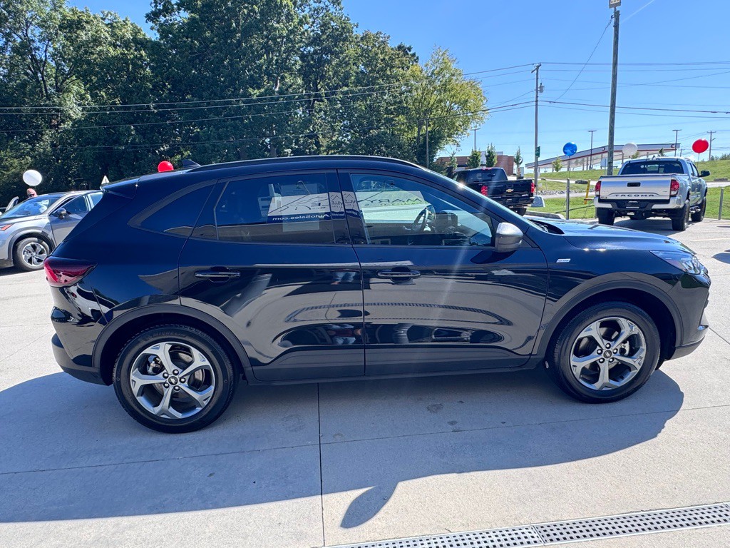 2025 Ford Escape Image 6