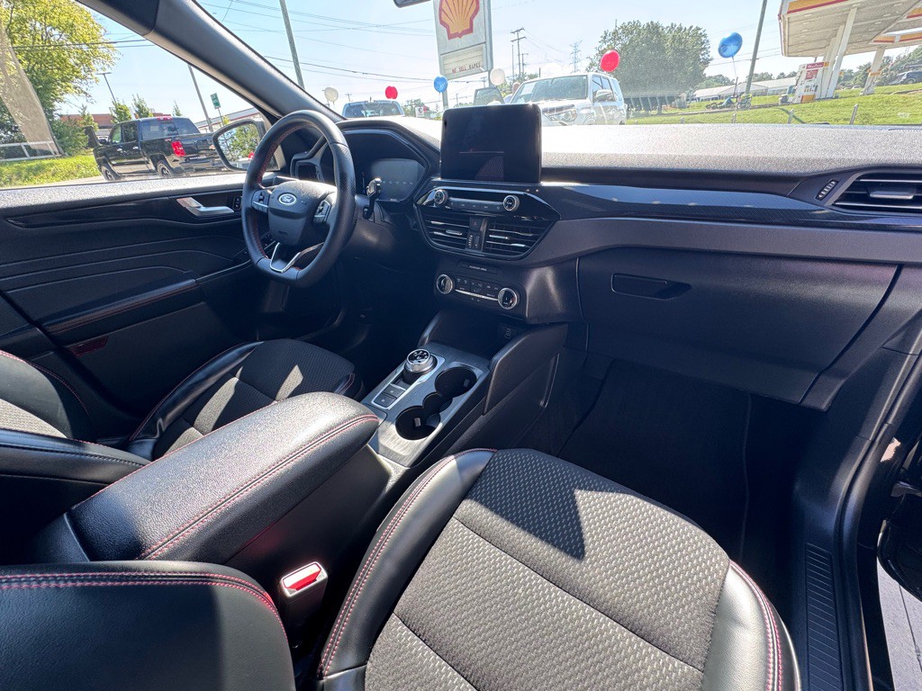 2025 Ford Escape Image 16