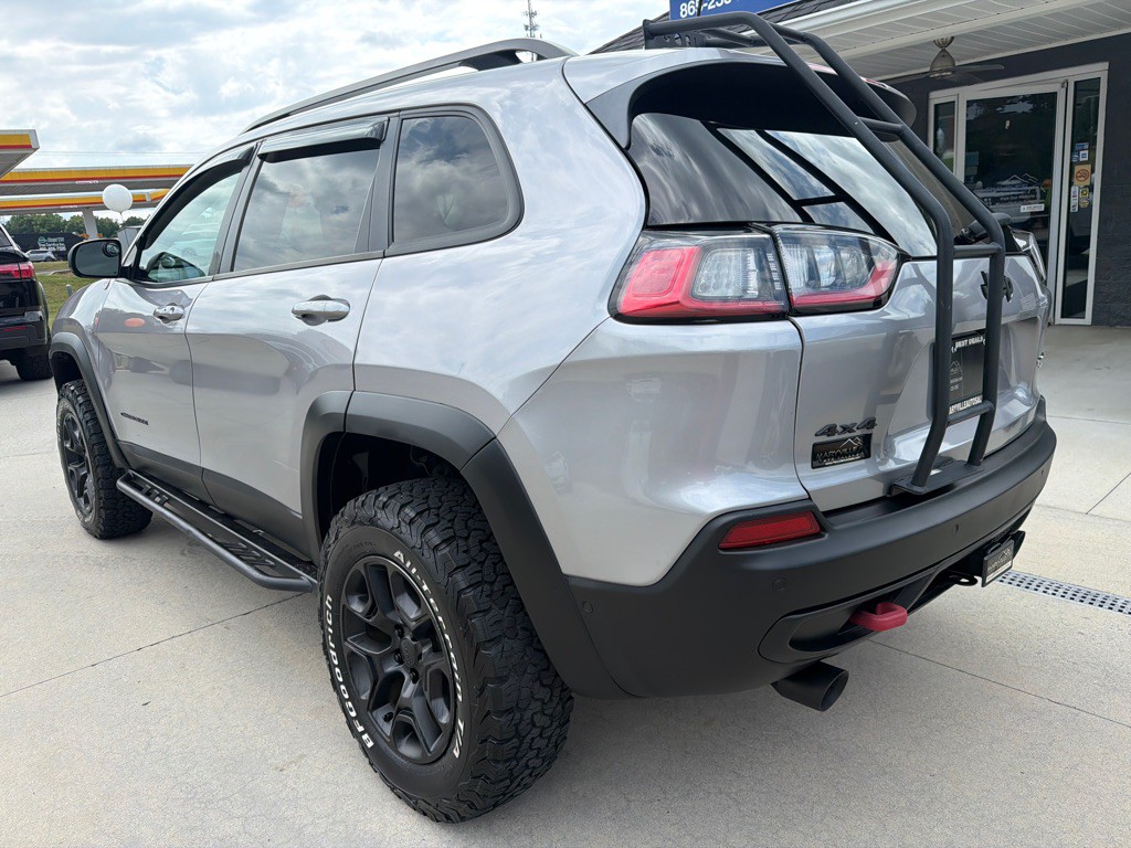2019 Jeep Cherokee Image 3