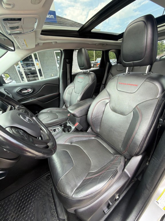 2019 Jeep Cherokee Image 9