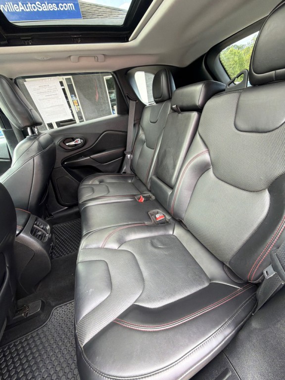 2019 Jeep Cherokee Image 13