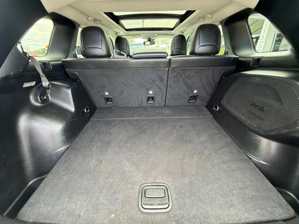 2019 Jeep Cherokee Image 14