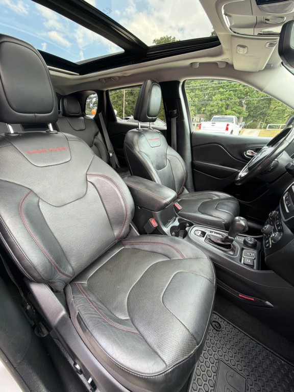 2019 Jeep Cherokee Image 17