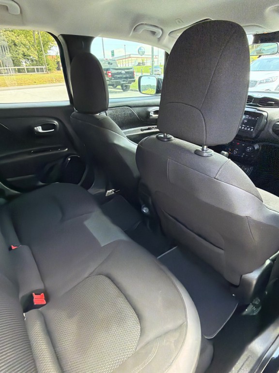 2018 Jeep Renegade Image 16