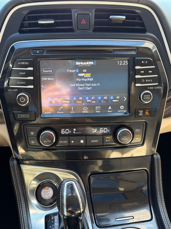 2018 Nissan Maxima Image 11