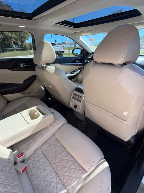 2018 Nissan Maxima Image 16