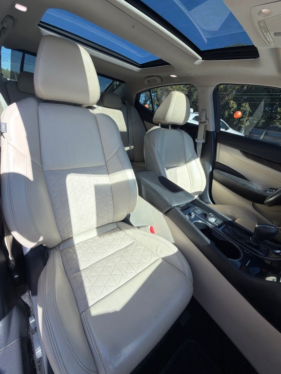 2018 Nissan Maxima Image 17