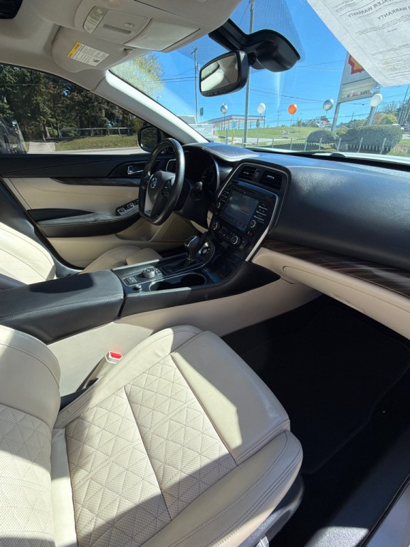 2018 Nissan Maxima Image 18