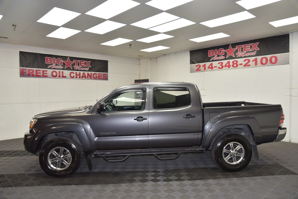 2011 Toyota Tacoma Image 2