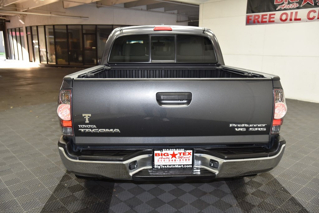 2011 Toyota Tacoma Image 4