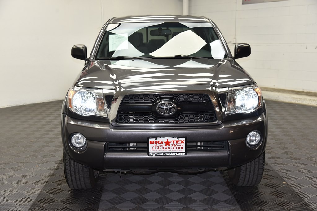 2011 Toyota Tacoma Image 9