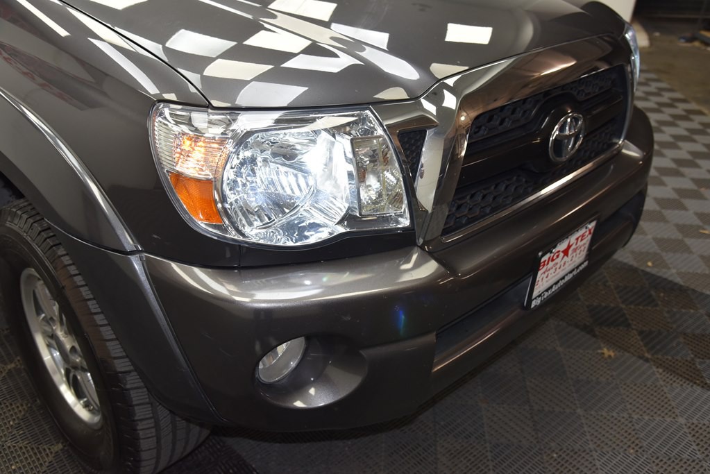 2011 Toyota Tacoma Image 12