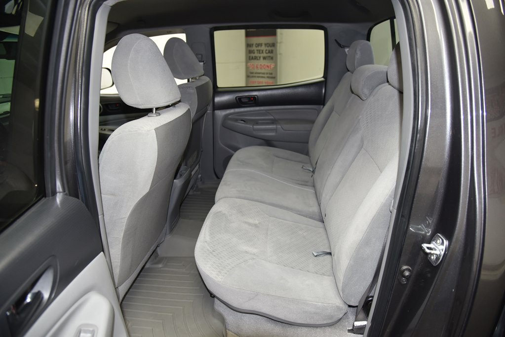 2011 Toyota Tacoma Image 17