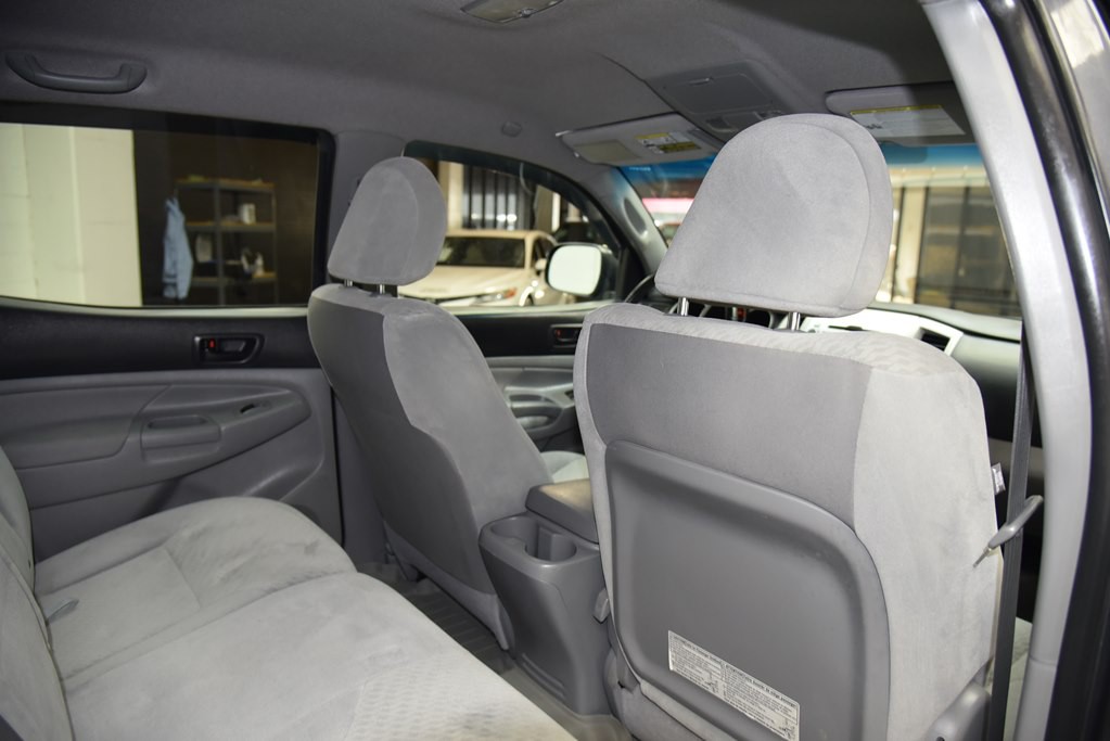 2011 Toyota Tacoma Image 21
