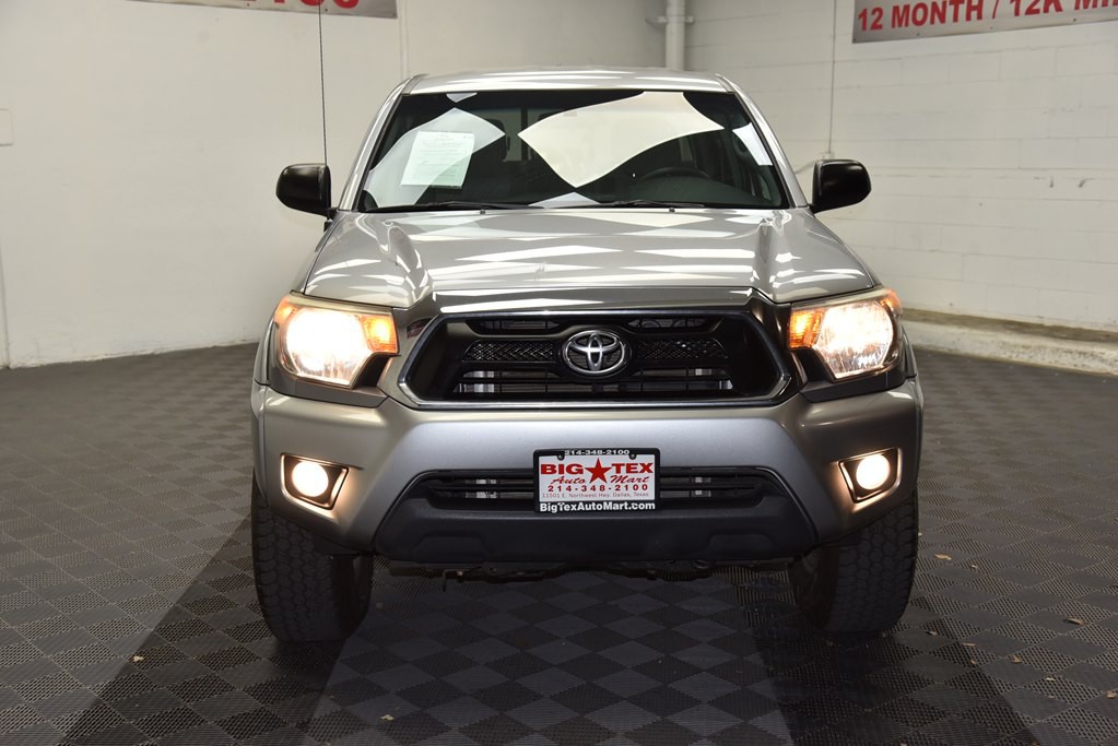 2015 Toyota Tacoma Image 8