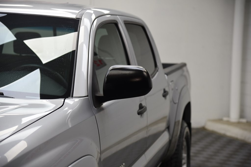 2015 Toyota Tacoma Image 9