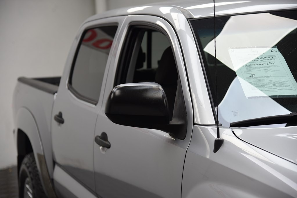 2015 Toyota Tacoma Image 11