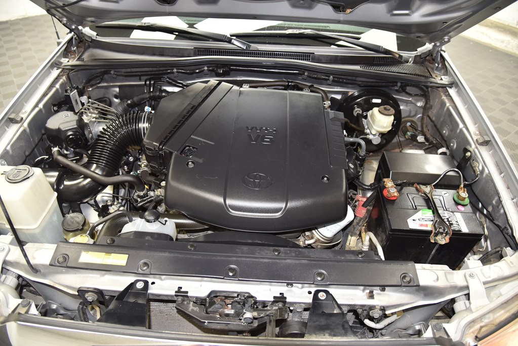 2015 Toyota Tacoma Image 28