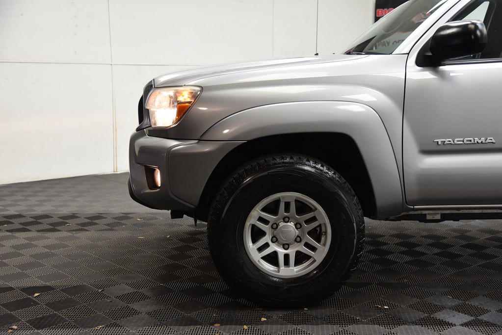2015 Toyota Tacoma Image 31