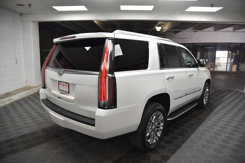 2016 Cadillac Escalade Image 5